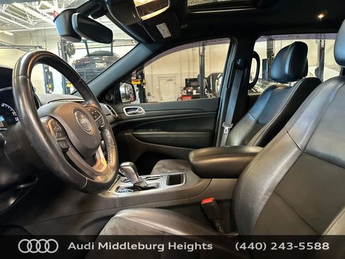 Used 2020 Jeep Grand Cherokee Altitude image 12