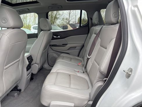 Used 2018 GMC Acadia SLT AWD/4WD image 13