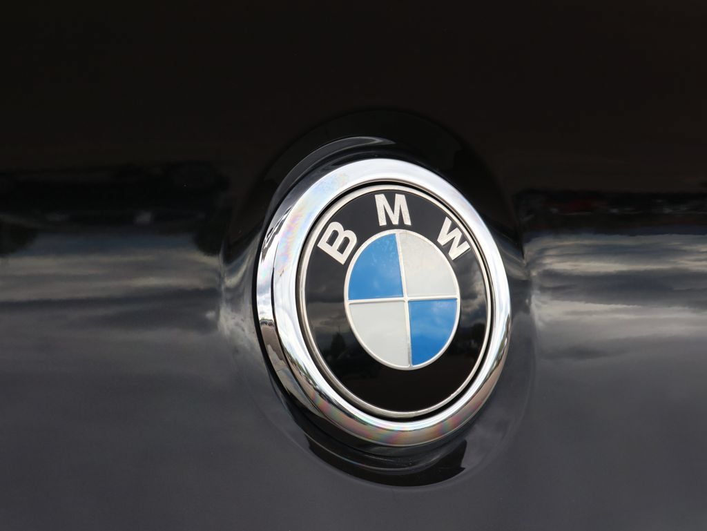Used 2019 BMW X4 xDrive30i w/ Driving Assistance Package AWD/4WD image 13