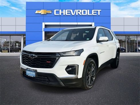Certified 2023 Chevrolet Traverse RS image 4
