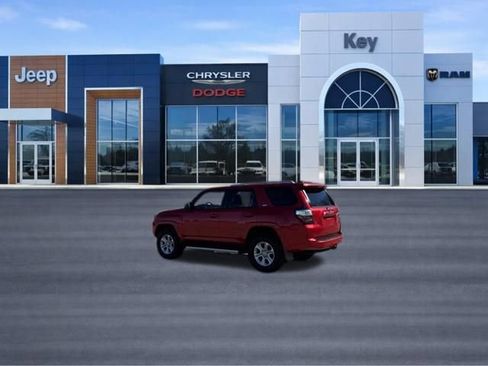 Used 2016 Toyota 4Runner SR5 Premium image 3