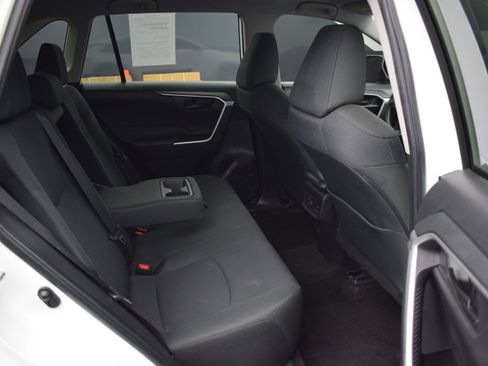 Used 2024 Toyota RAV4 LE AWD/4WD image 11