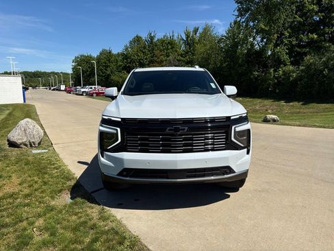 New 2026 Chevrolet Tahoe High Country w/ LPO, Illumination Package AWD/4WD image 12