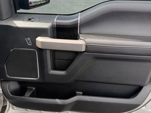 Used 2019 Ford F150 Platinum w/ Equipment Group 701A Luxury AWD/4WD image 14