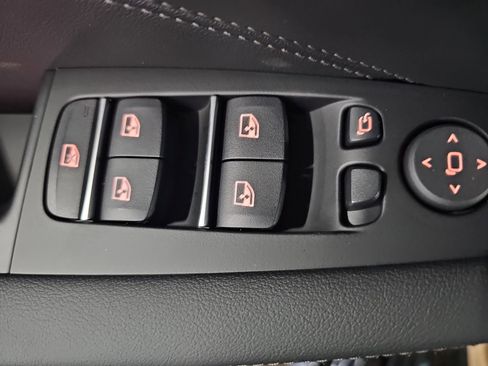 New 2026 BMW X5 xDrive40i w/ M Sport Package image 29