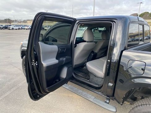 Used 2019 Toyota Tacoma SR w/ SR Convenience Package image 26