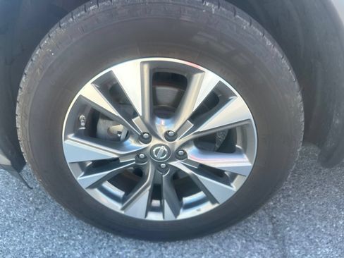 Used 2017 Nissan Murano SL FWD image 10