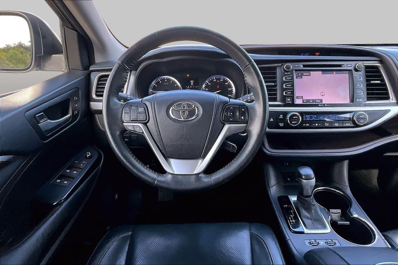 Used 2015 Toyota Highlander Limited FWD image 6