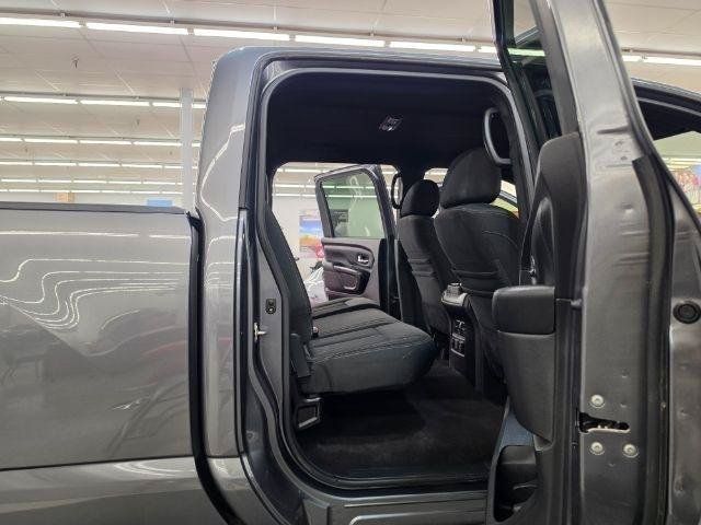 Used 2019 Nissan Titan SV w/ SV Convenience Package AWD/4WD image 36