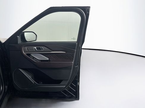 Used 2025 Ford Explorer Platinum w/ LUX Leather Package image 36