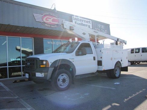 Used 2006 Ford F450 XL image 2