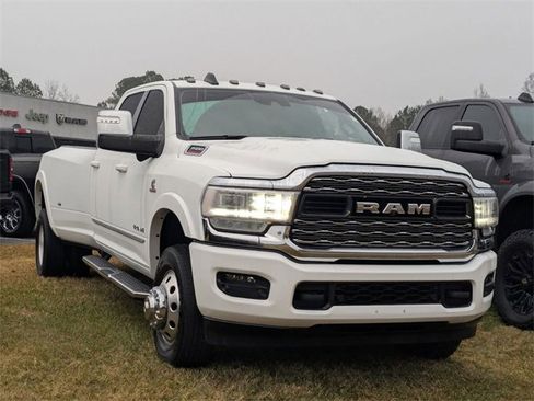 Used 2024 RAM 3500 Limited image 2