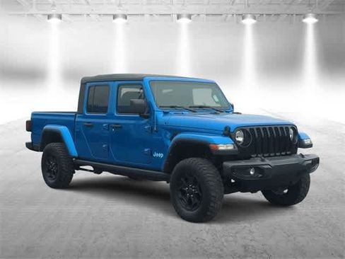 Used 2022 Jeep Gladiator Sport image 2