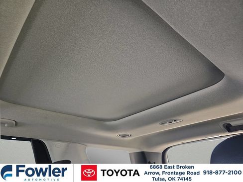 Used 2025 Hyundai Palisade Limited AWD/4WD image 14
