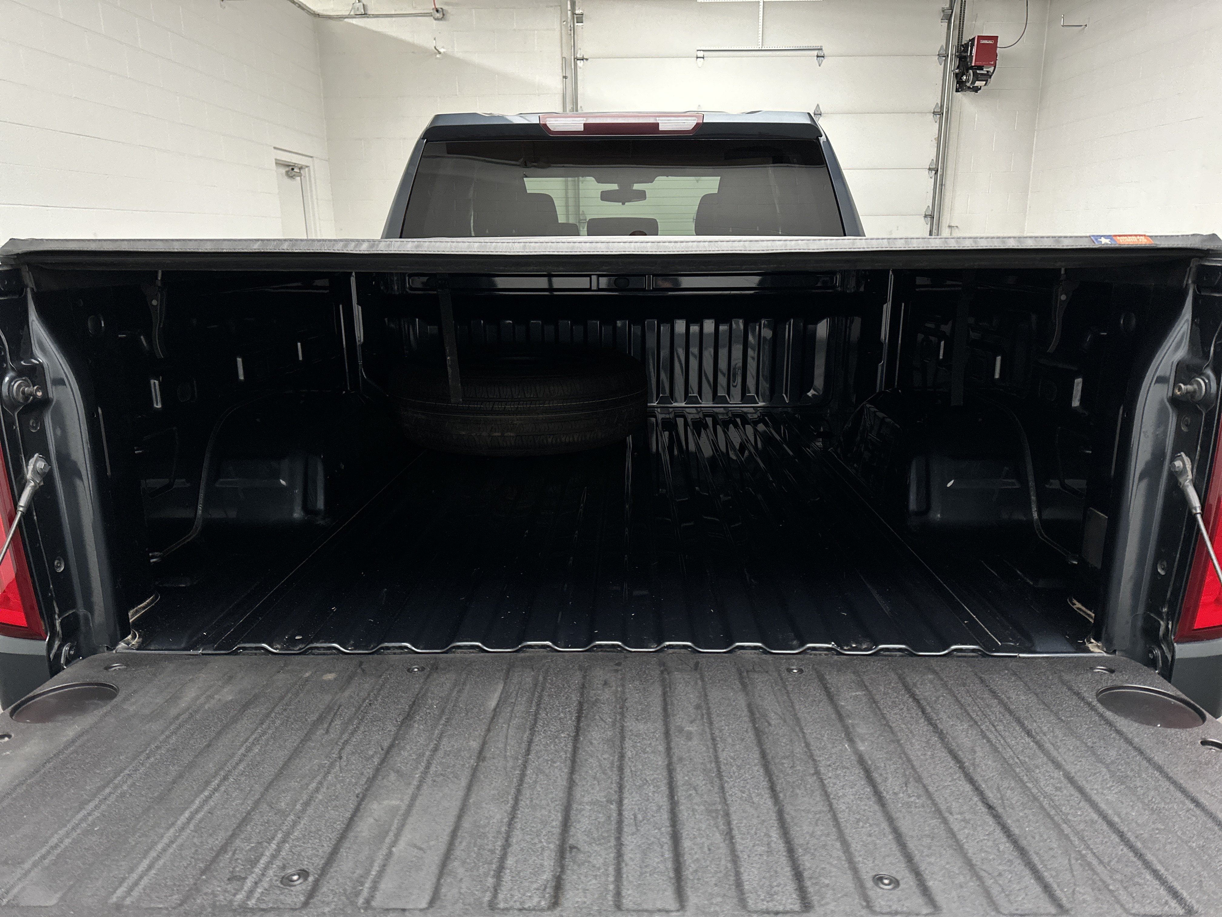 Used 2021 Chevrolet Silverado 1500 Custom AWD/4WD image 15