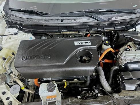 Used 2019 Nissan Rogue SV image 27