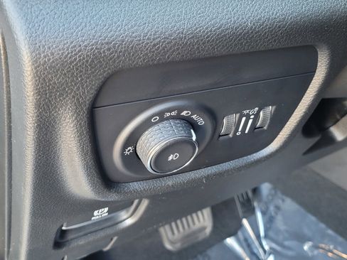 Used 2021 Jeep Grand Cherokee L Limited image 18