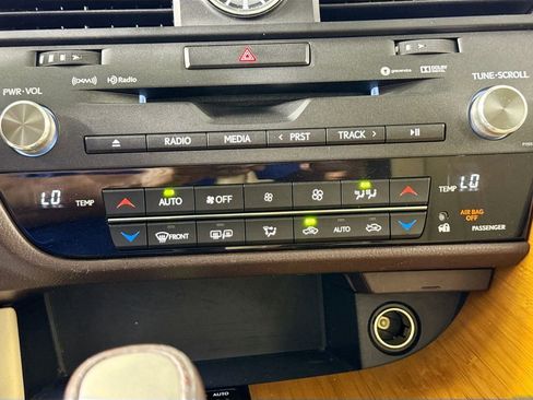 Used 2017 Lexus RX 350 AWD w/ Premium Package image 16