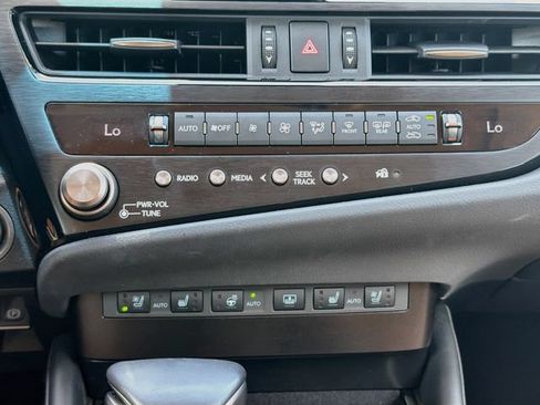 Used 2025 Lexus ES 350 w/ Premium Package FWD image 34