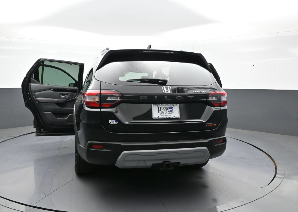 Certified 2024 Honda Pilot TrailSport image 49