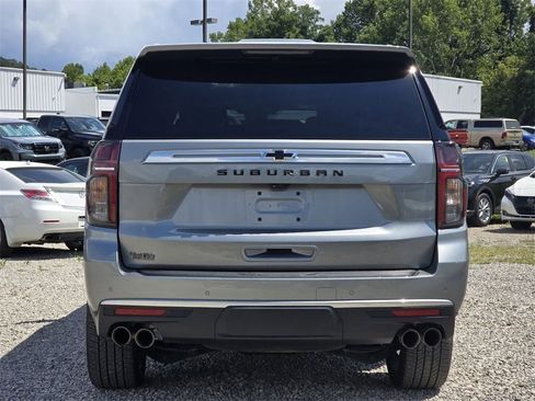 Used 2024 Chevrolet Suburban High Country image 14