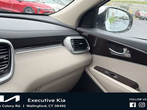Used 2020 Kia Sorento EX AWD/4WD image 19