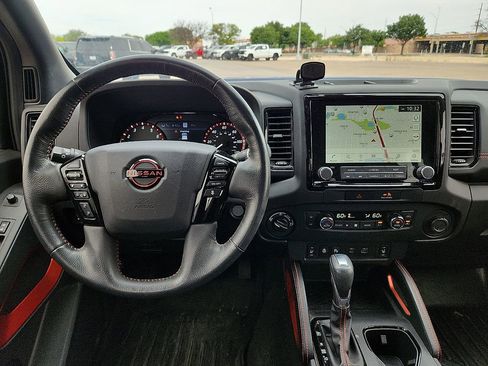 Used 2022 Nissan Frontier PRO-4X AWD/4WD image 6