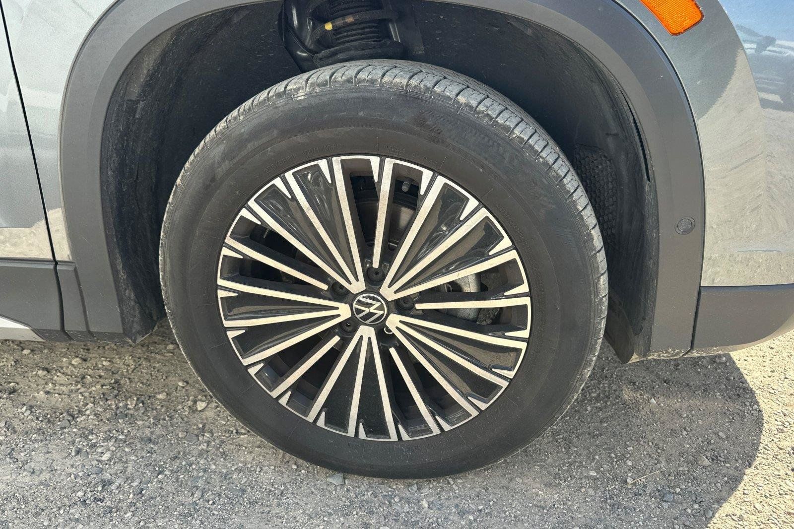 Used 2025 Volkswagen Tiguan S w/ 18" Wheel Package FWD image 4