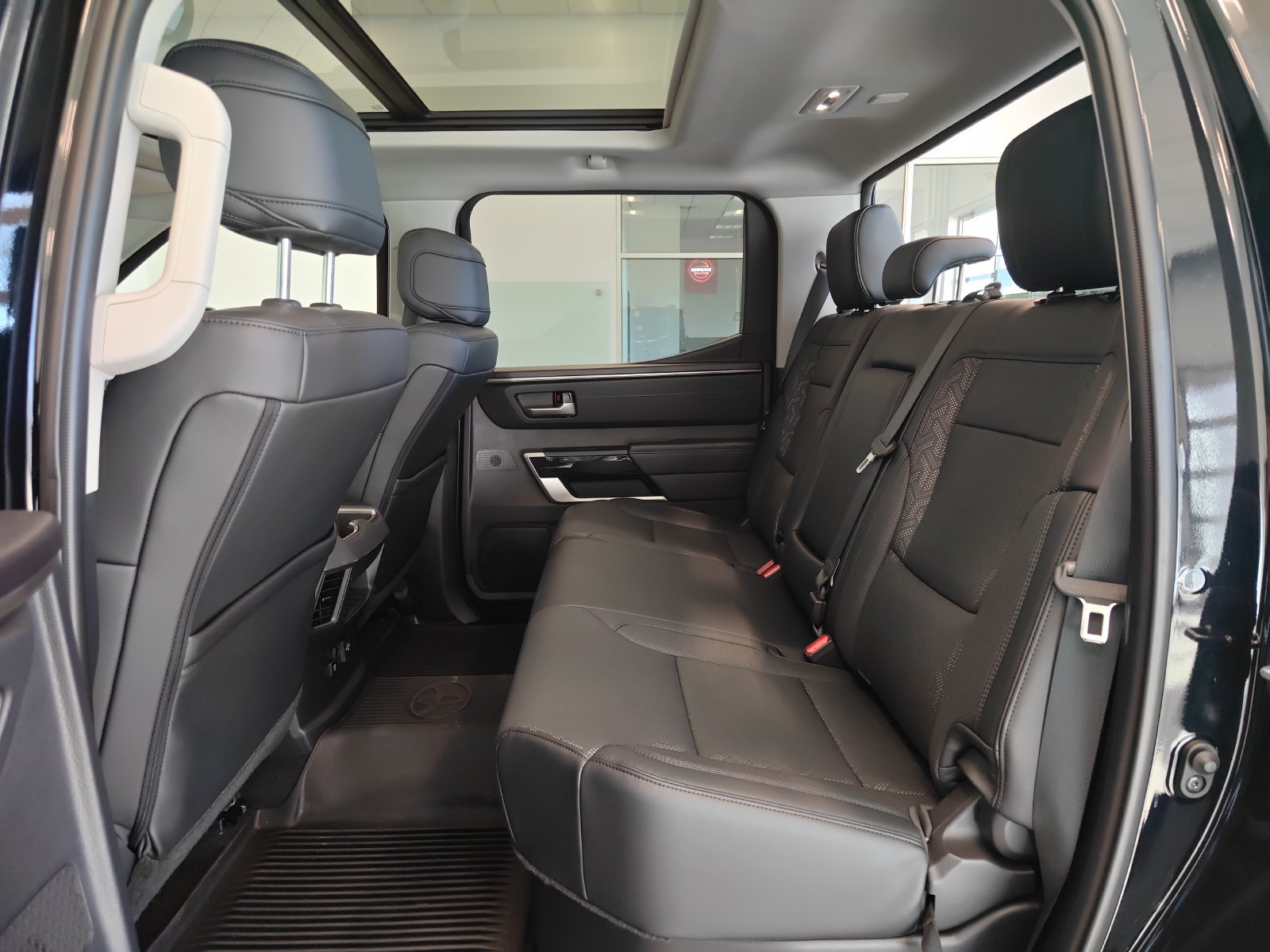 Used 2023 Toyota Tundra Limited AWD/4WD image 13