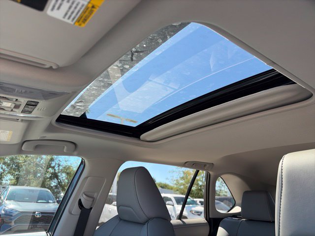 Used 2025 Toyota RAV4 Limited w/ Advanced Technology Package FWD image 9