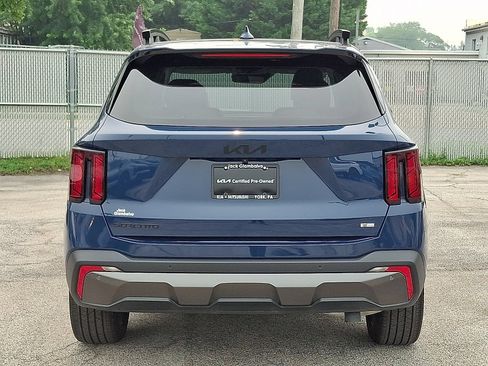 Certified 2025 Kia Sorento X-Line EX AWD/4WD image 6