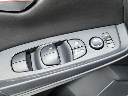 Certified 2023 Nissan Sentra SV image 40