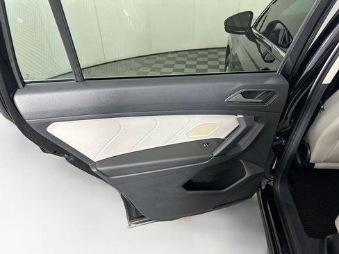 Used 2019 Volkswagen Tiguan SEL Premium AWD/4WD image 26