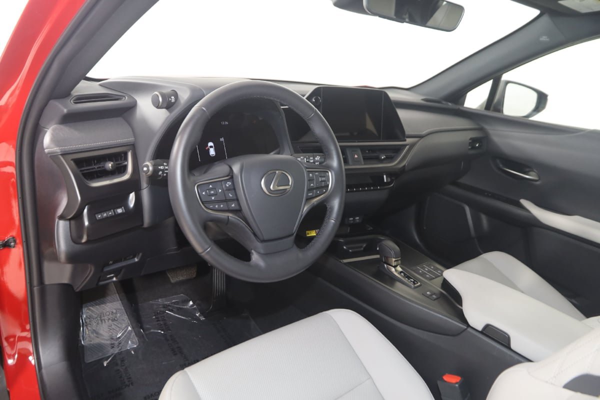 Used 2025 Lexus UX 300h FWD w/ Accessory Package (Z1) image 24