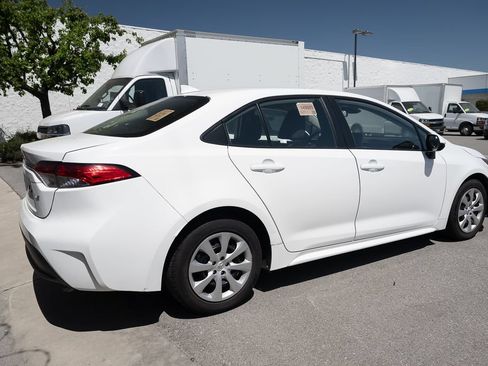 Used 2024 Toyota Corolla LE FWD image 4