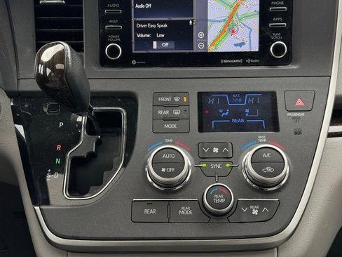 Used 2020 Toyota Sienna AWD image 35