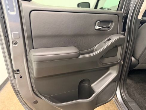 Used 2023 Nissan Frontier SV w/ SV Convenience Package AWD/4WD image 23