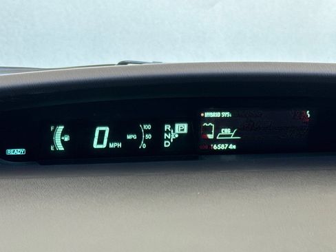 Used 2013 Toyota Prius Five FWD image 31