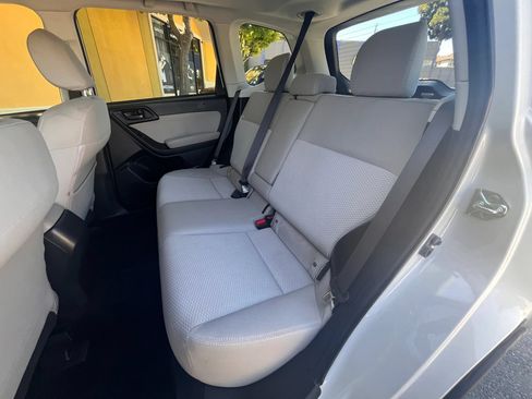 Used 2015 Subaru Forester 2.5i Premium w/ Popular Package #2 AWD/4WD image 10