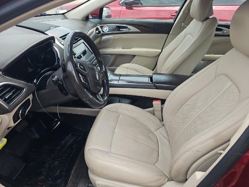 Used 2017 Lincoln MKZ Reserve w/ Luxury Package FWD image 5