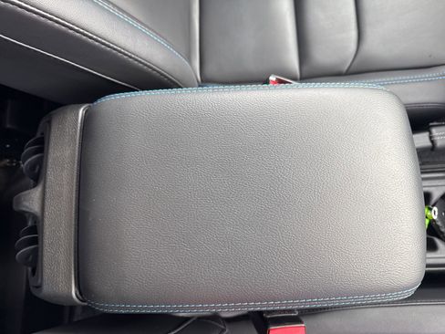 Used 2025 Jeep Wrangler Unlimited Rubicon 4xe image 9