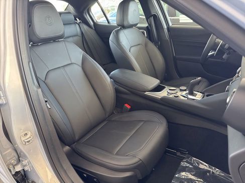 Used 2025 Alfa Romeo Giulia image 19