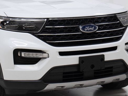 Used 2020 Ford Explorer XLT w/ Equipment Group 202A RWD image 9