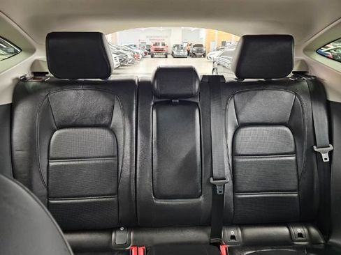 Used 2020 Jaguar E-PACE SE image 34