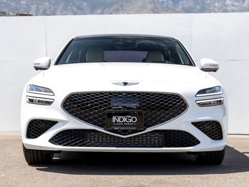 Used 2023 Genesis G70 3.3T w/ Sport Prestige Package RWD image 4
