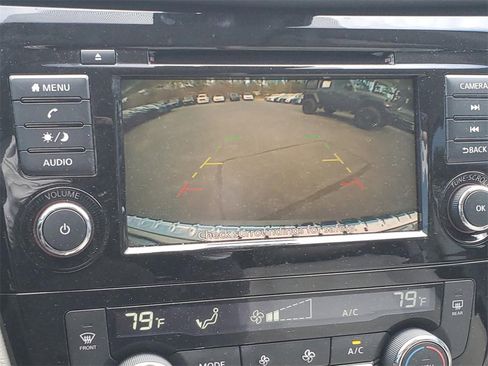 Certified 2022 Nissan Rogue Sport SV image 5