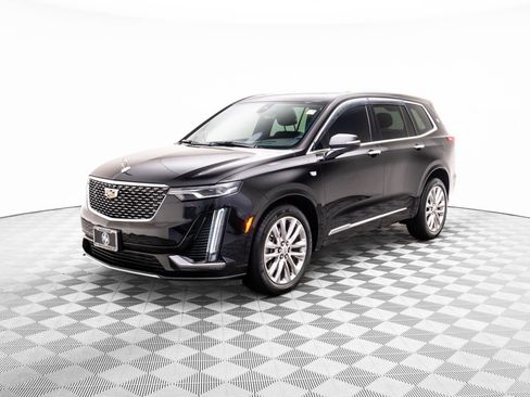Used 2020 Cadillac XT6 Premium Luxury image 3