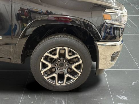 Used 2025 RAM 1500 Laramie AWD/4WD image 24
