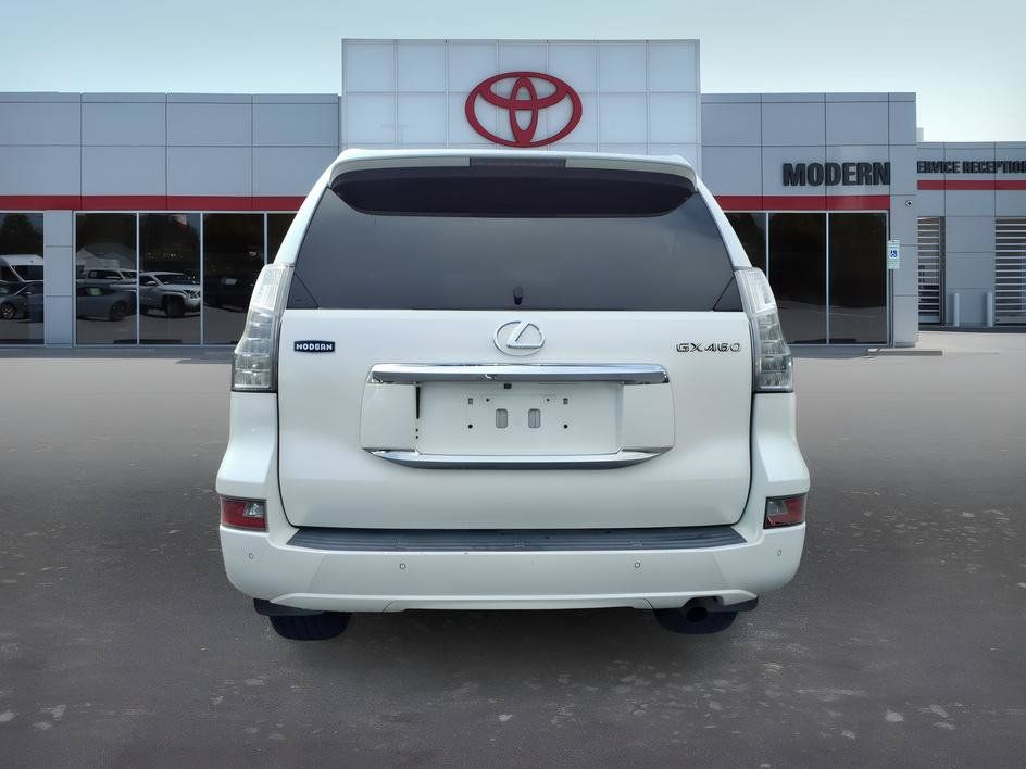 Used 2018 Lexus GX 460 Premium w/ Premium Package AWD/4WD image 4