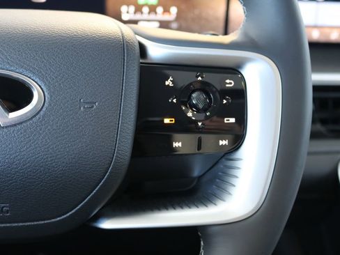 Certified 2025 INFINITI QX80 Luxe image 52